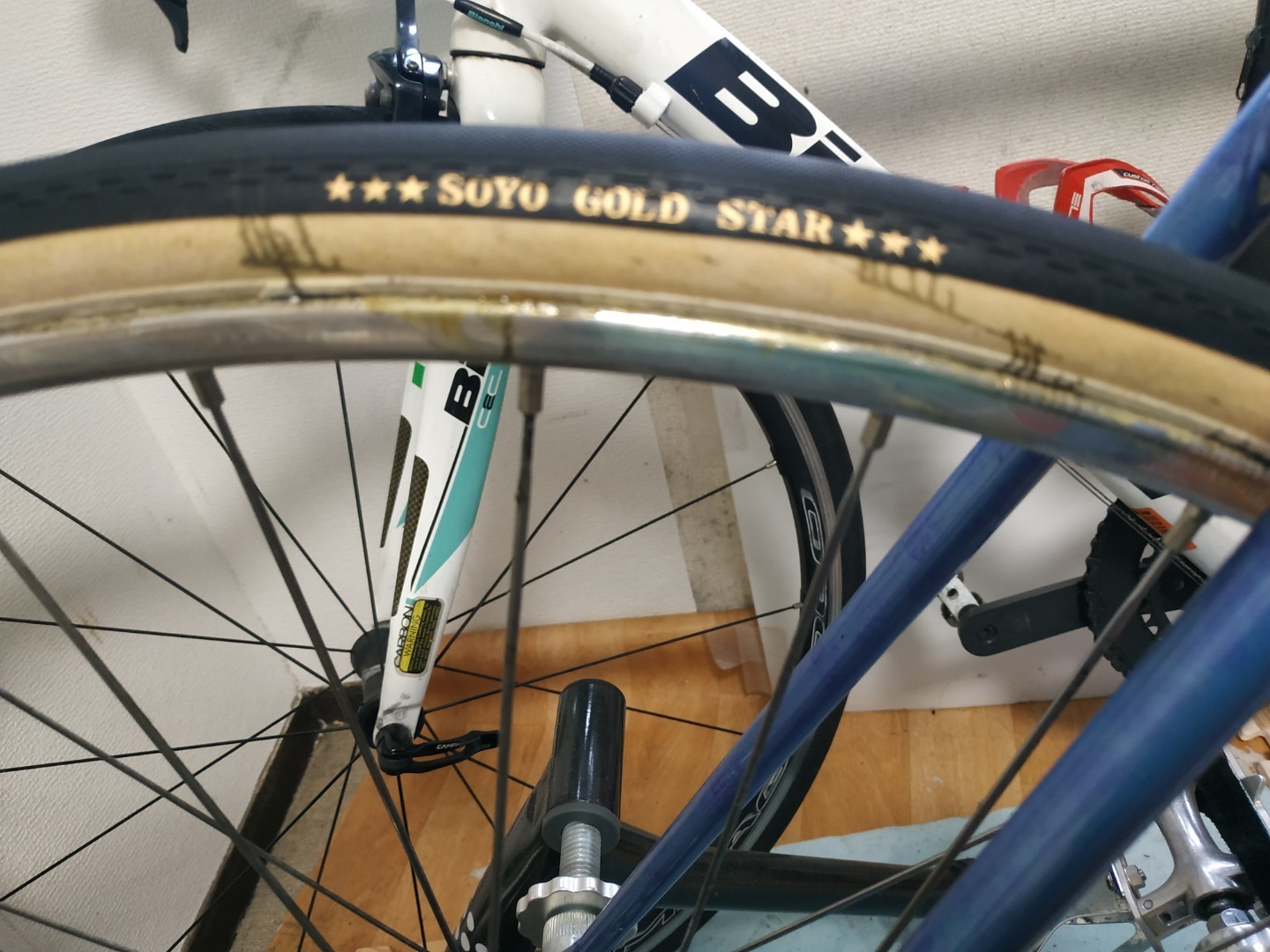 ふるさと割 SOYO ソーヨー 自転車用タイヤ シームレスロード CR h160